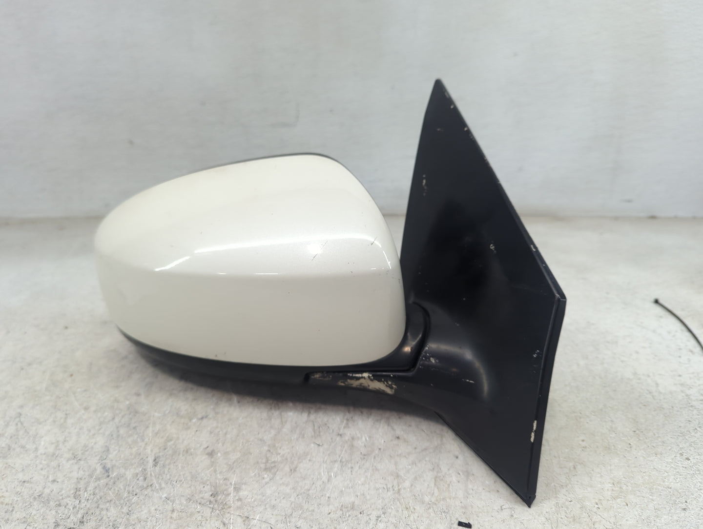 2009-2014 Nissan Murano Passenger Side View Mirror - Right Door Mirror OEM Used - Oemusedautoparts1.com