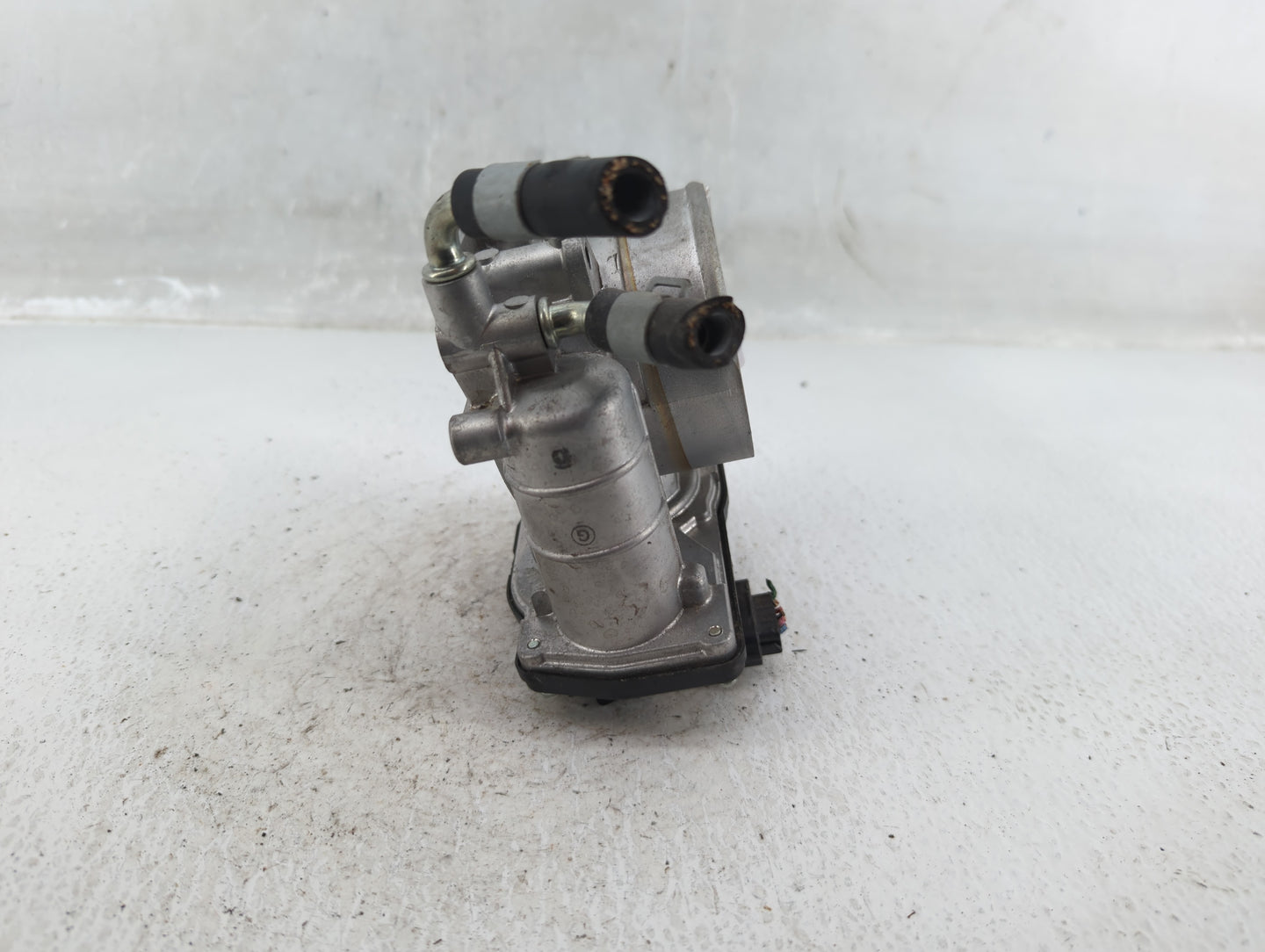 2009-2014 Nissan Murano Throttle Body P/N:RME70-11 Fits Fits 2007 2008 2009 2010 2011 2012 2013 2014 OEM Used Auto Parts - O