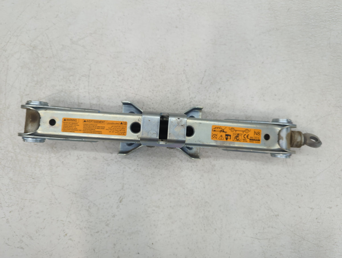 2012 Nissan Murano Spare Scissor Car Jack - Oemusedautoparts1.com