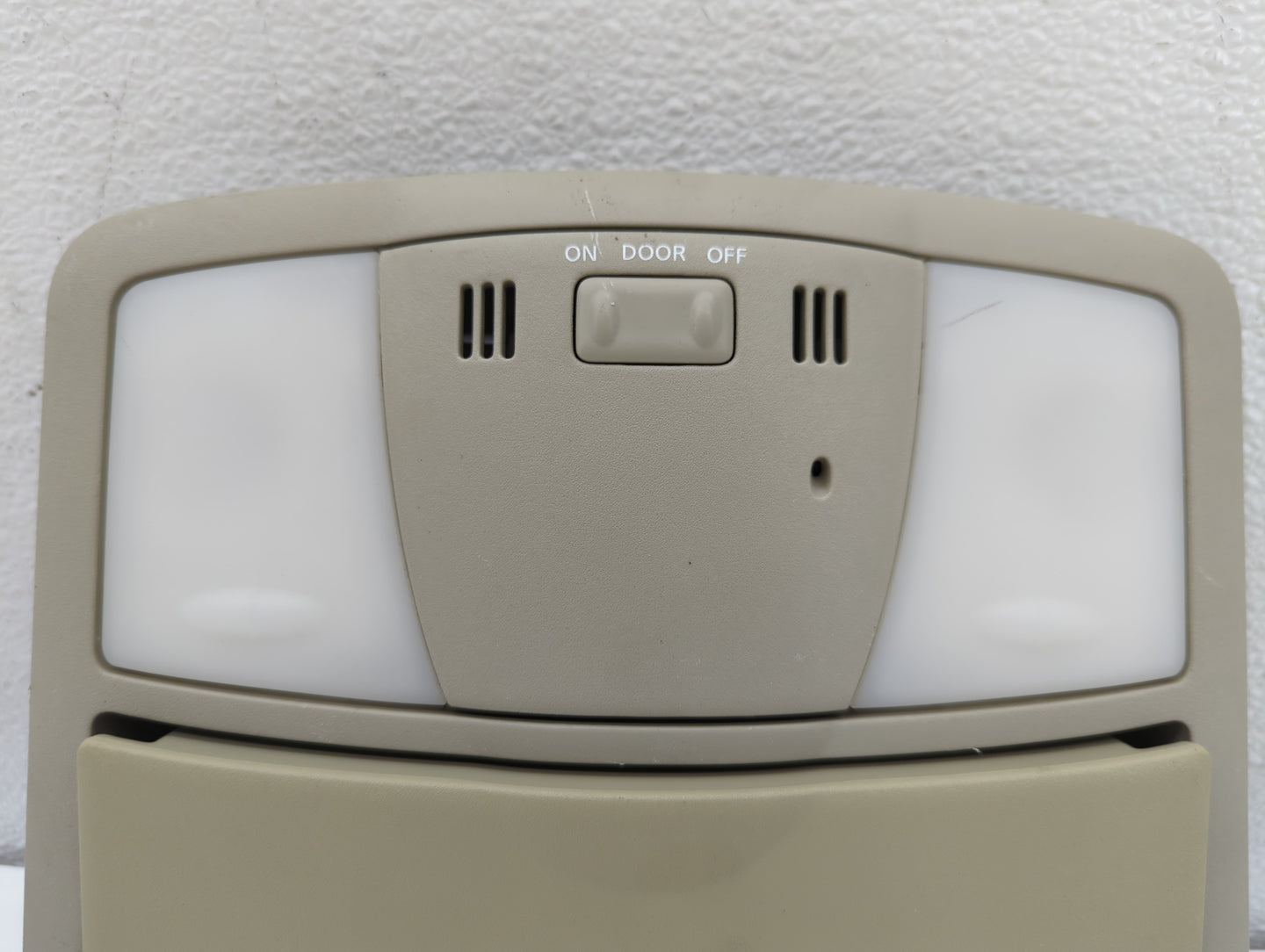 2012 Nissan Murano Overhead Roof Console - Oemusedautoparts1.com