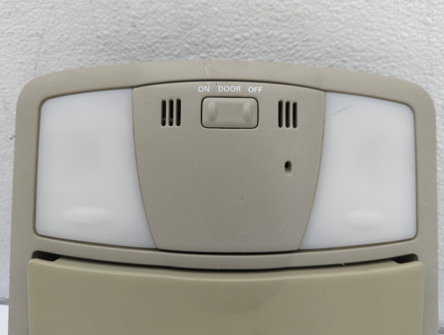 2012 Nissan Murano Overhead Roof Console - Oemusedautoparts1.com