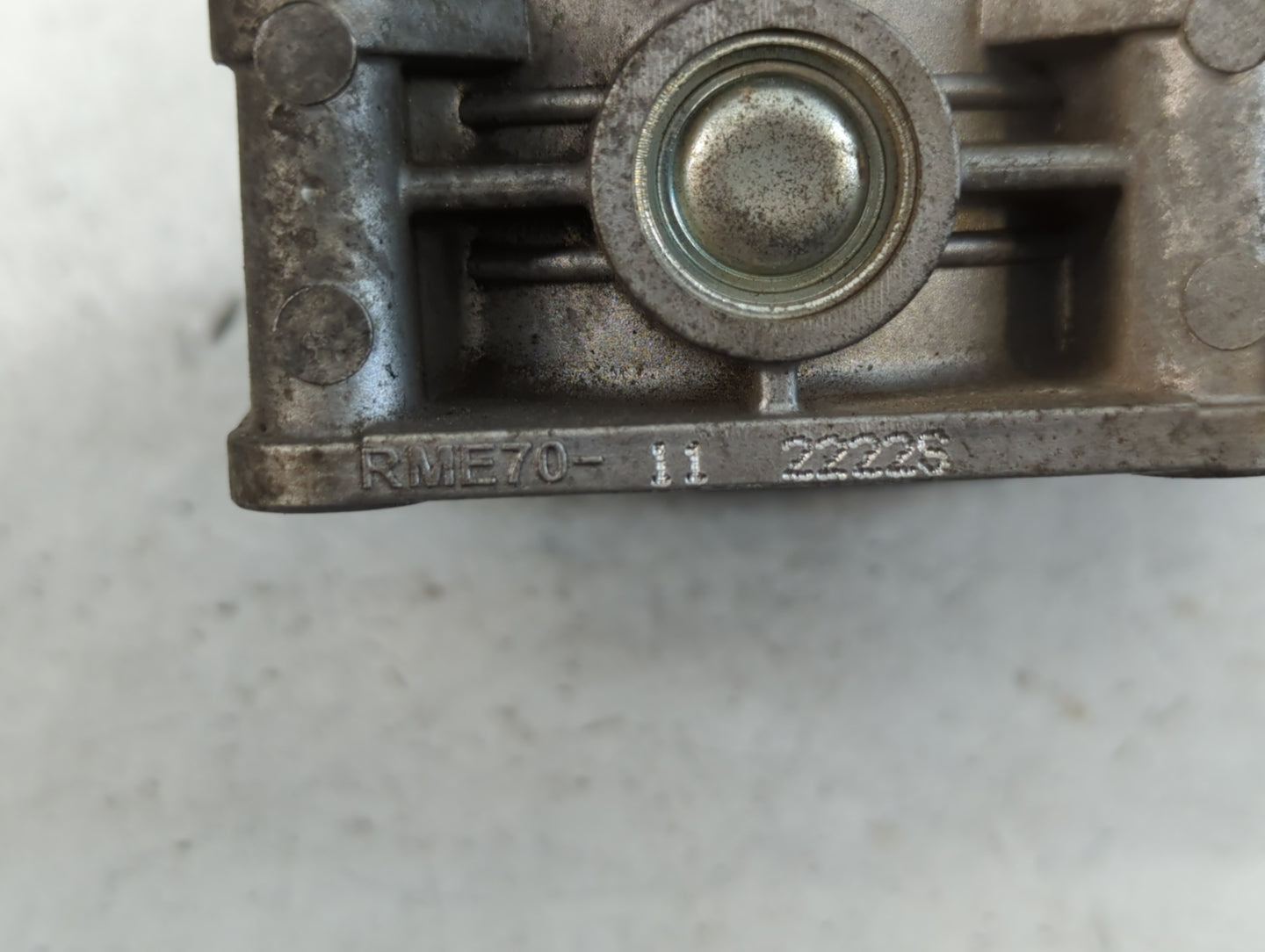 2009-2014 Nissan Murano Throttle Body P/N:22225 RME70-11 Fits Fits 2007 2008 2009 2010 2011 2012 2013 2014 OEM Used Auto Par