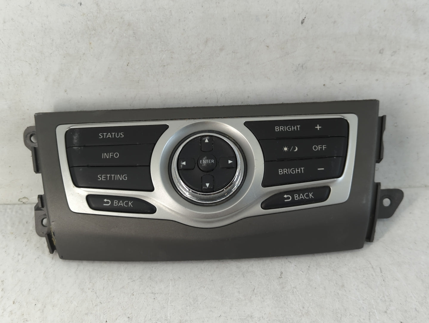 2011-2012 Nissan Murano Radio AM FM Cd Player Receiver Replacement Fits Fits 2010 2011 2012 OEM Used Auto Parts - Oemusedaut