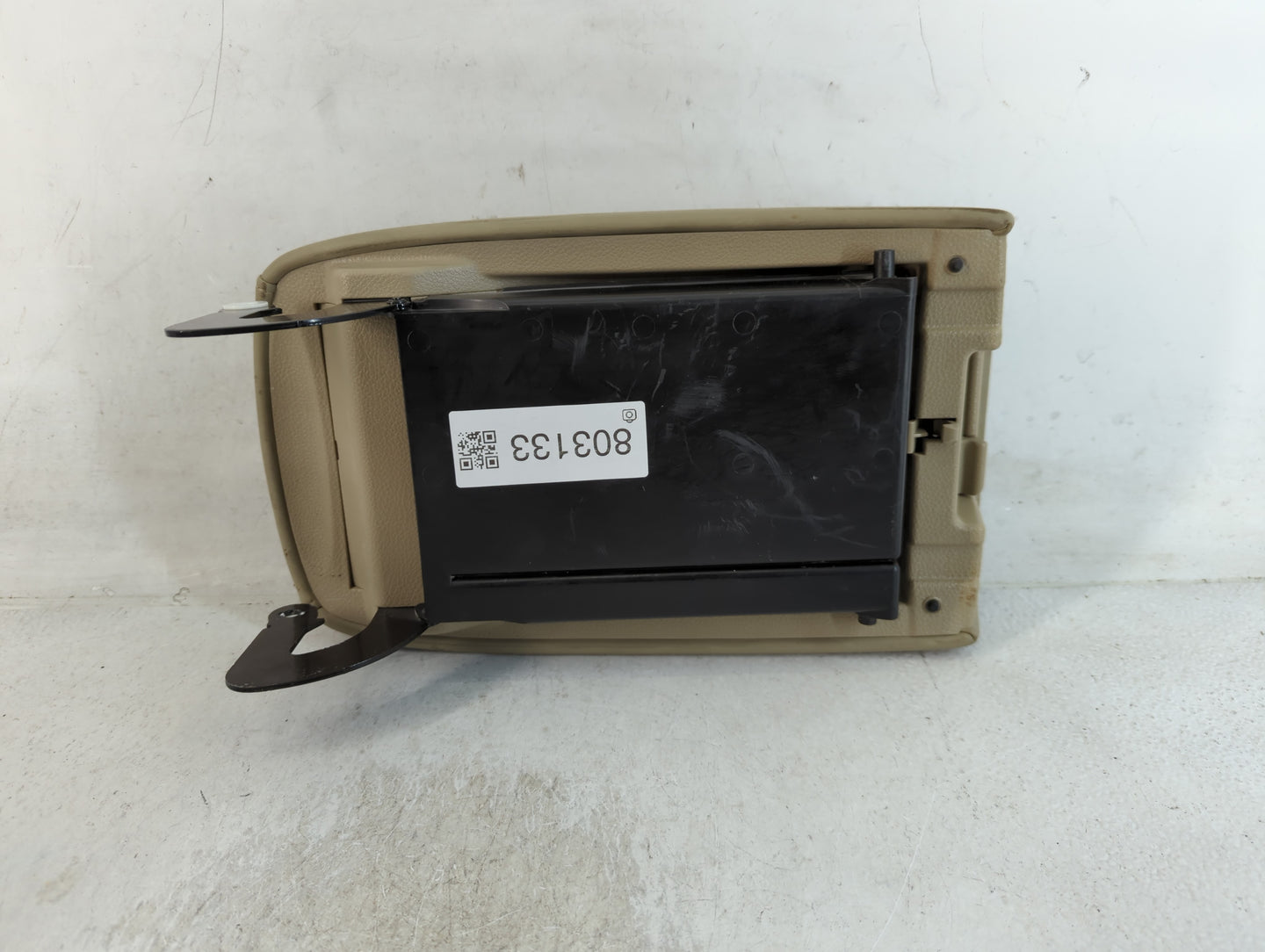 2012 Nissan Murano Center Console Armrest Cover Lid Fits OEM Used Auto Parts - Oemusedautoparts1.com