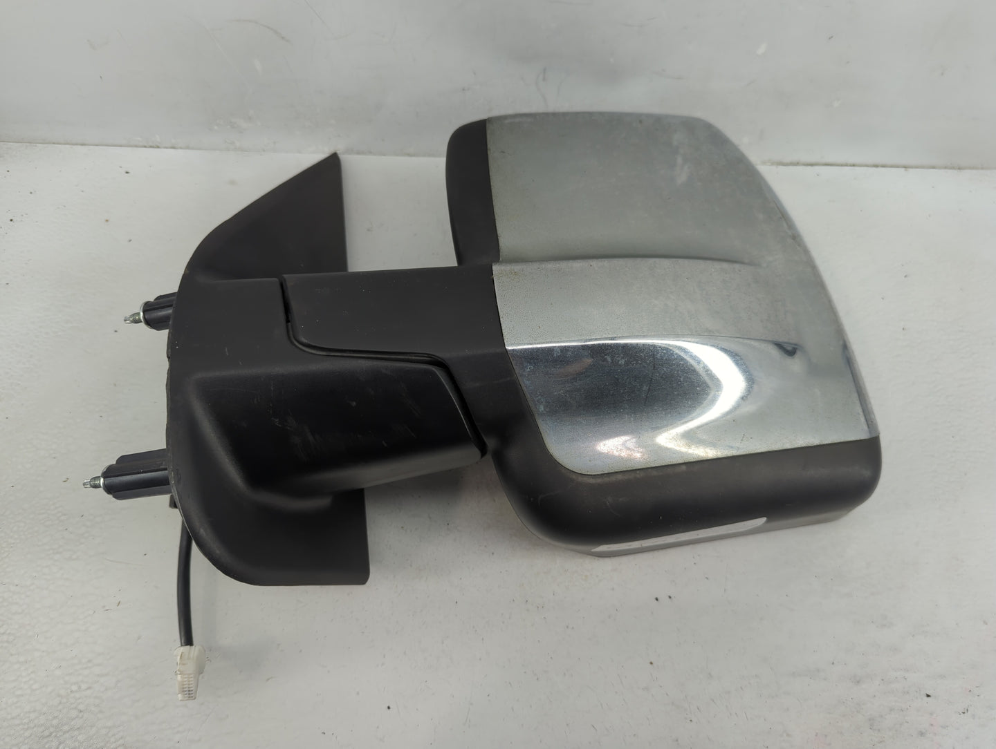 2012-2020 Nissan Nv2500 Driver Side View Mirror - Left Door Mirror OEM Used - Oemusedautoparts1.com