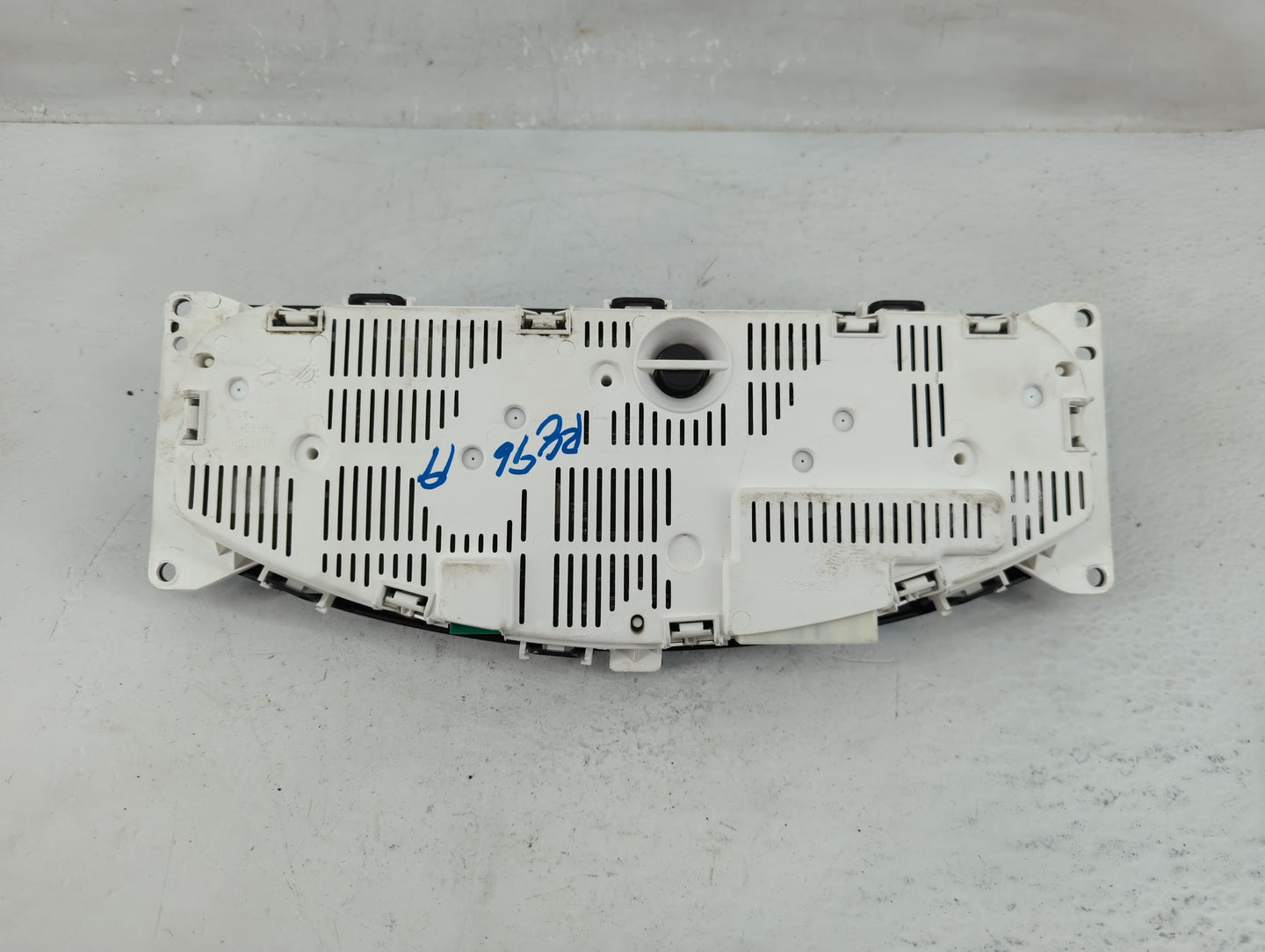 2012 Nissan Pathfinder Instrument Cluster Speedometer Gauges P/N:1014934 Fits OEM Used Auto Parts - Oemusedautoparts1.com
