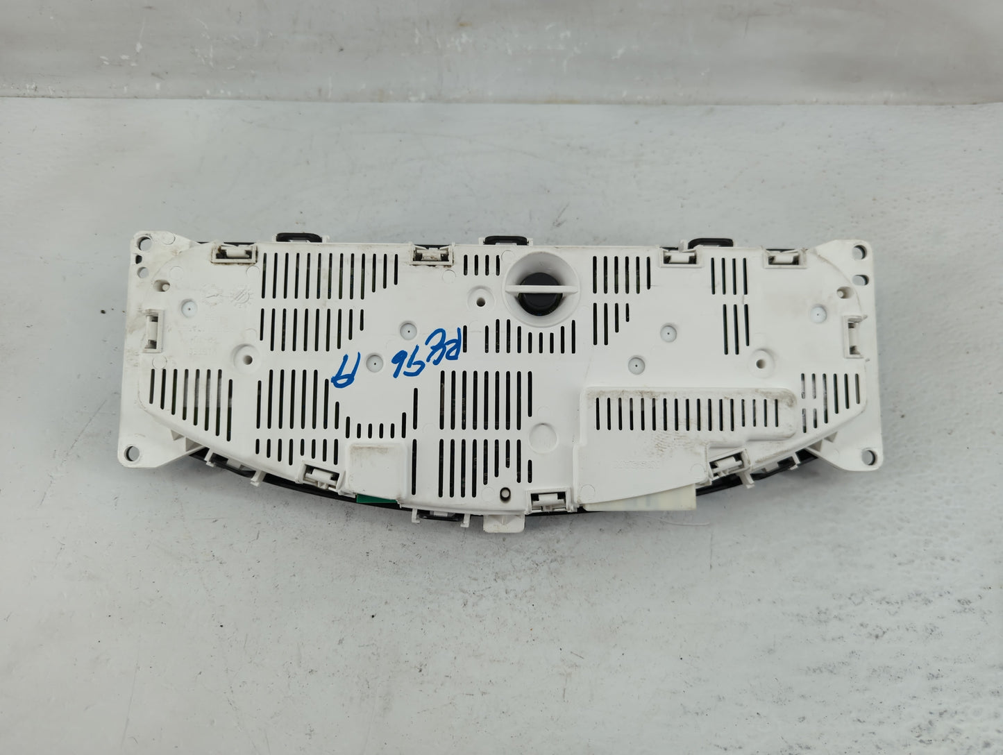 2012 Nissan Pathfinder Instrument Cluster Speedometer Gauges P/N:1014934 Fits OEM Used Auto Parts - Oemusedautoparts1.com