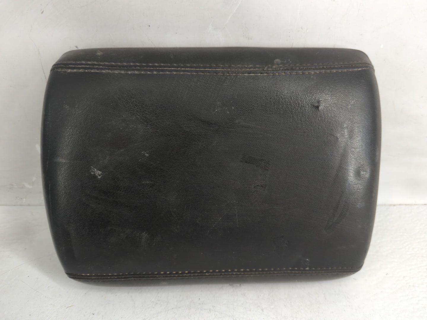 2012 Nissan Pathfinder Center Console Armrest Cover Lid Fits OEM Used Auto Parts - Oemusedautoparts1.com