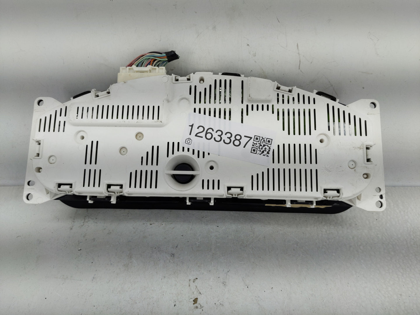 2012 Nissan Pathfinder Instrument Cluster Speedometer Gauges Fits OEM Used Auto Parts - Oemusedautoparts1.com