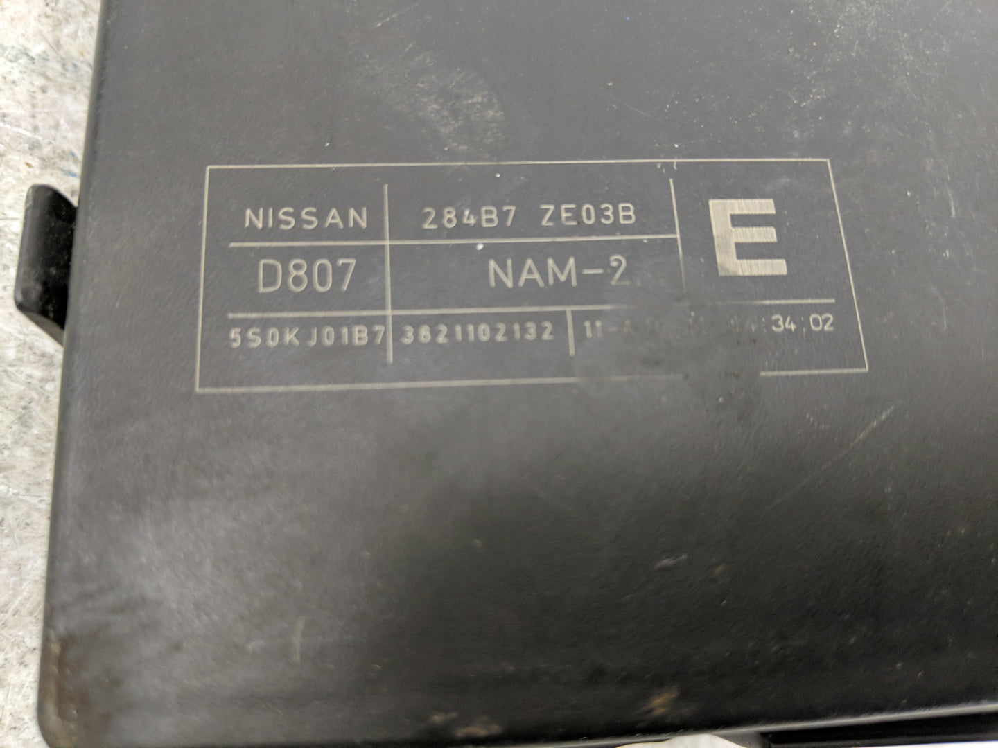 2010-2012 Nissan Pathfinder Fusebox Fuse Box Panel Relay Module P/N:284B7 ZE03B Fits OEM Used Auto Parts - Oemusedautoparts1