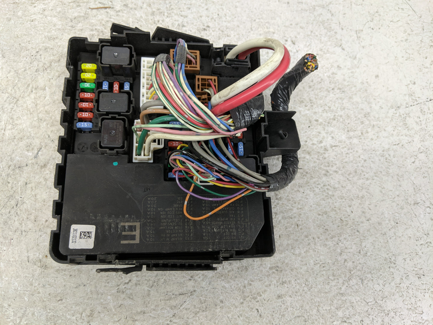 2010-2012 Nissan Pathfinder Fusebox Fuse Box Panel Relay Module P/N:284B7 ZE03B Fits OEM Used Auto Parts - Oemusedautoparts1