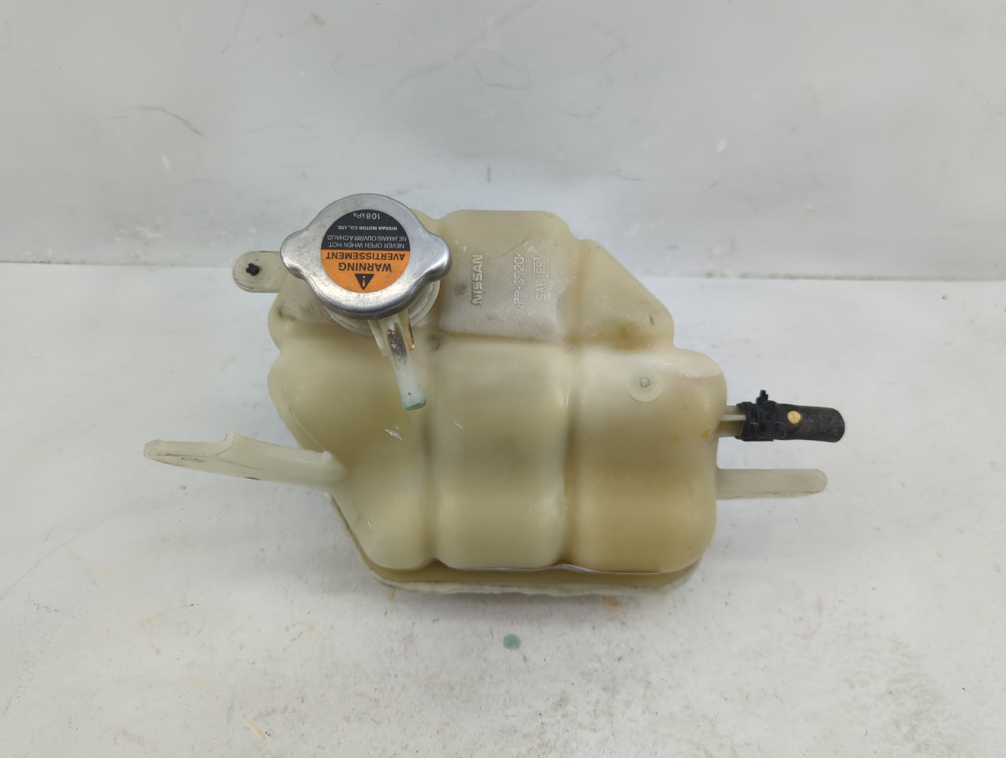 2008 Nissan Pathfinder Radiator Coolant Overflow Expansion Tank Bottle 1369091 - Oemusedautoparts1.com