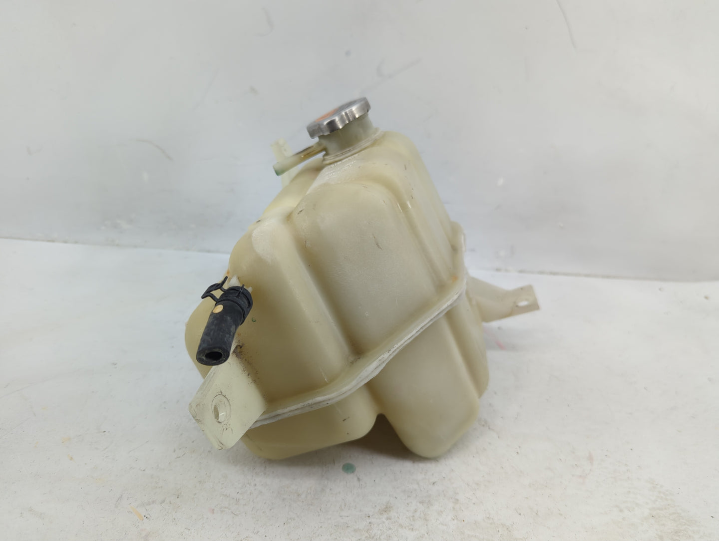 2008 Nissan Pathfinder Radiator Coolant Overflow Expansion Tank Bottle - Oemusedautoparts1.com