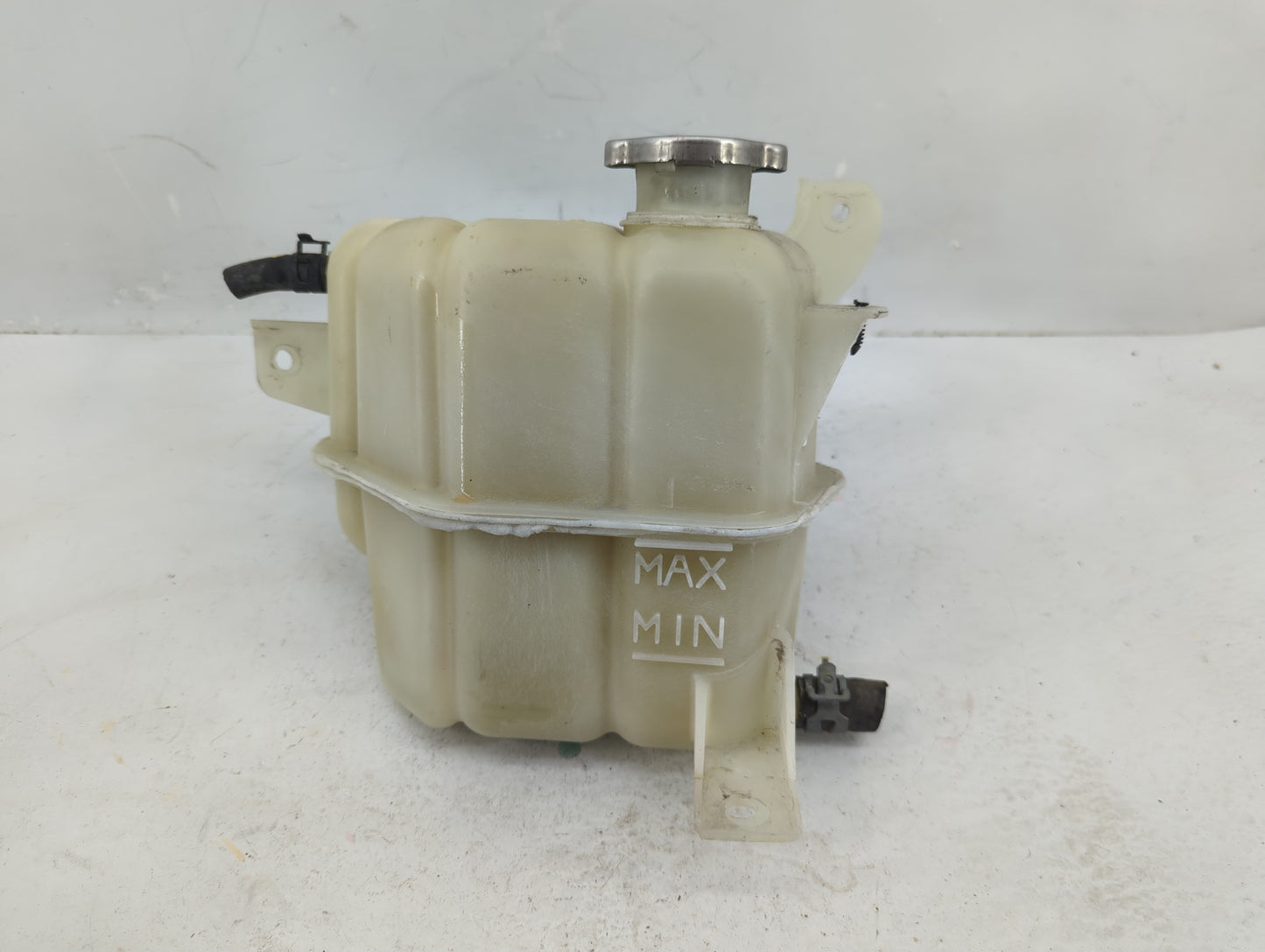 2008 Nissan Pathfinder Radiator Coolant Overflow Expansion Tank Bottle 1369091 - Oemusedautoparts1.com
