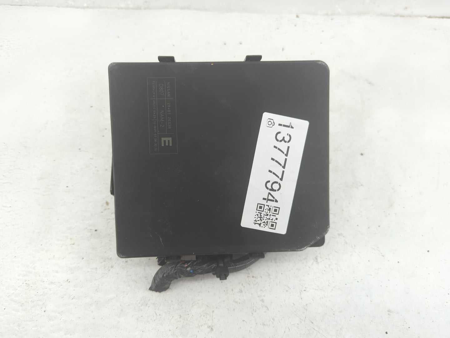 2010-2012 Nissan Pathfinder Fusebox Fuse Box Panel Relay Module P/N:284B7 ZE03B Fits OEM Used Auto Parts - Oemusedautoparts1