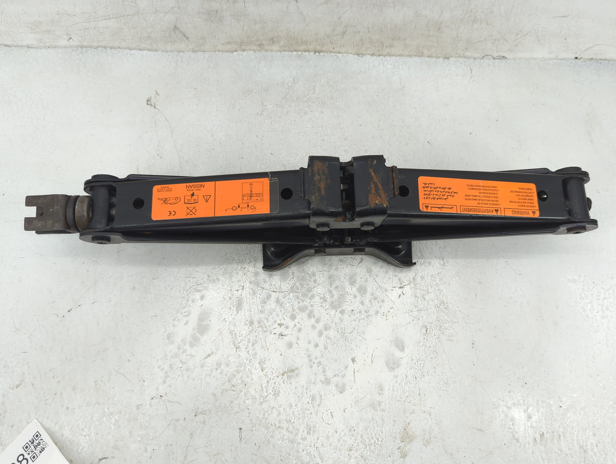 2012 Nissan Pathfinder Spare Scissor Car Jack - Oemusedautoparts1.com