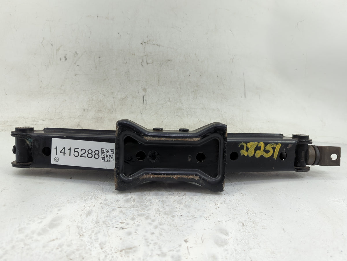 2012 Nissan Pathfinder Spare Scissor Car Jack - Oemusedautoparts1.com