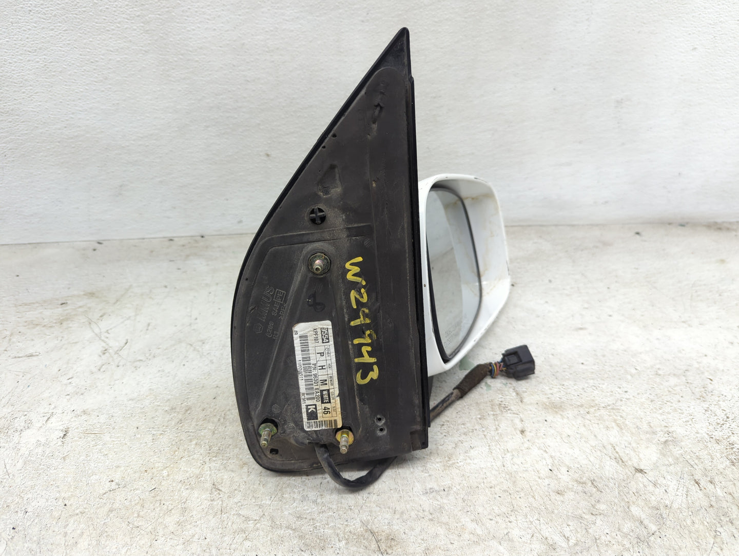 2005-2012 Nissan Pathfinder Passenger Side View Mirror - Right Door Mirror OEM Used - Oemusedautoparts1.com