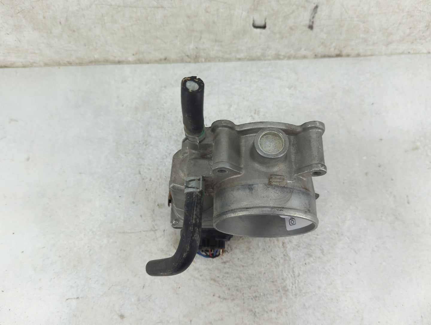 2005-2012 Nissan Pathfinder Throttle Body Fits Fits 2005 2006 2007 2008 2009 2010 2011 2012 2013 2014 OEM Used Auto Parts - 