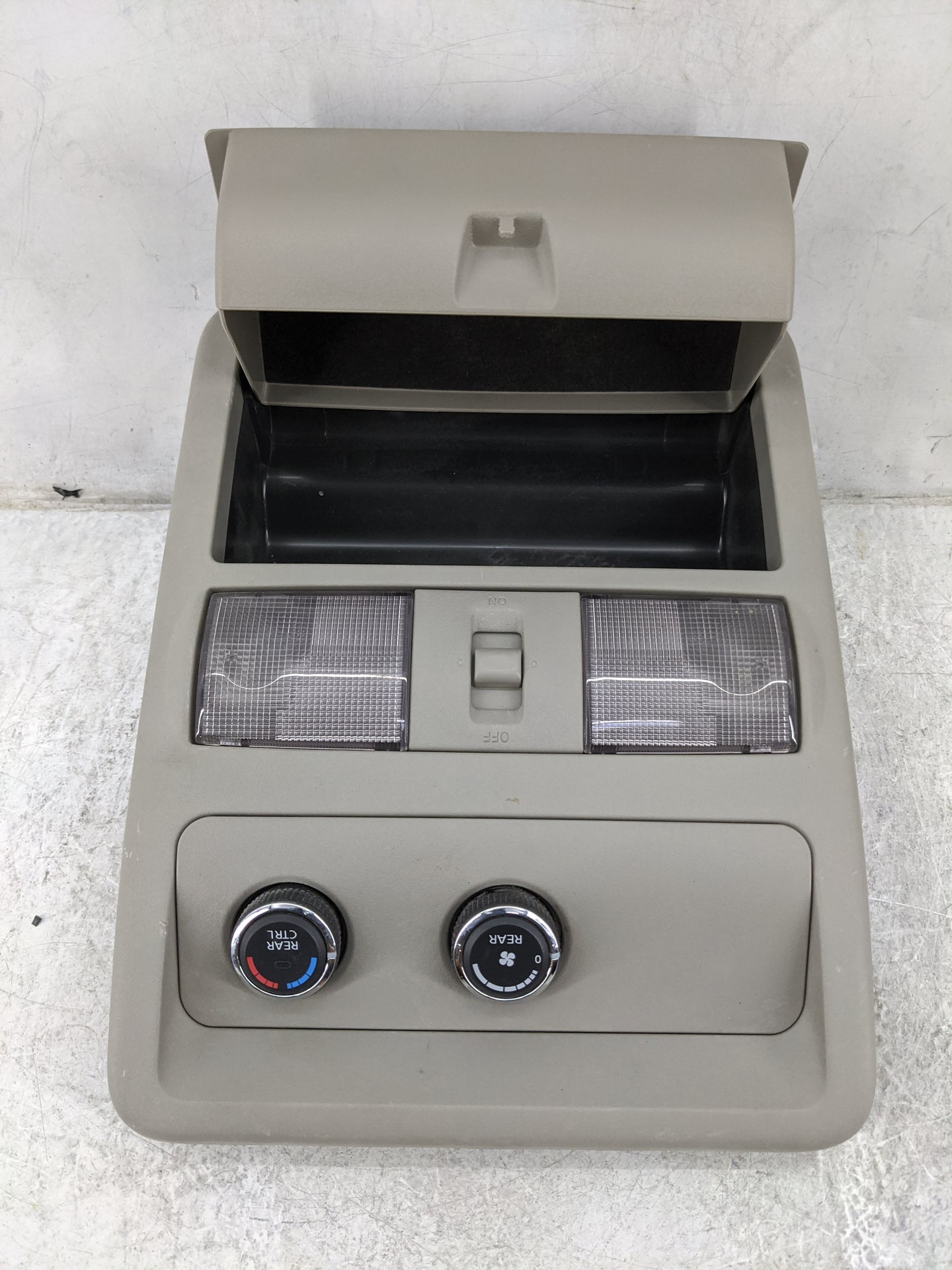 2012 Nissan Pathfinder Overhead Roof Console Tan - Oemusedautoparts1.com