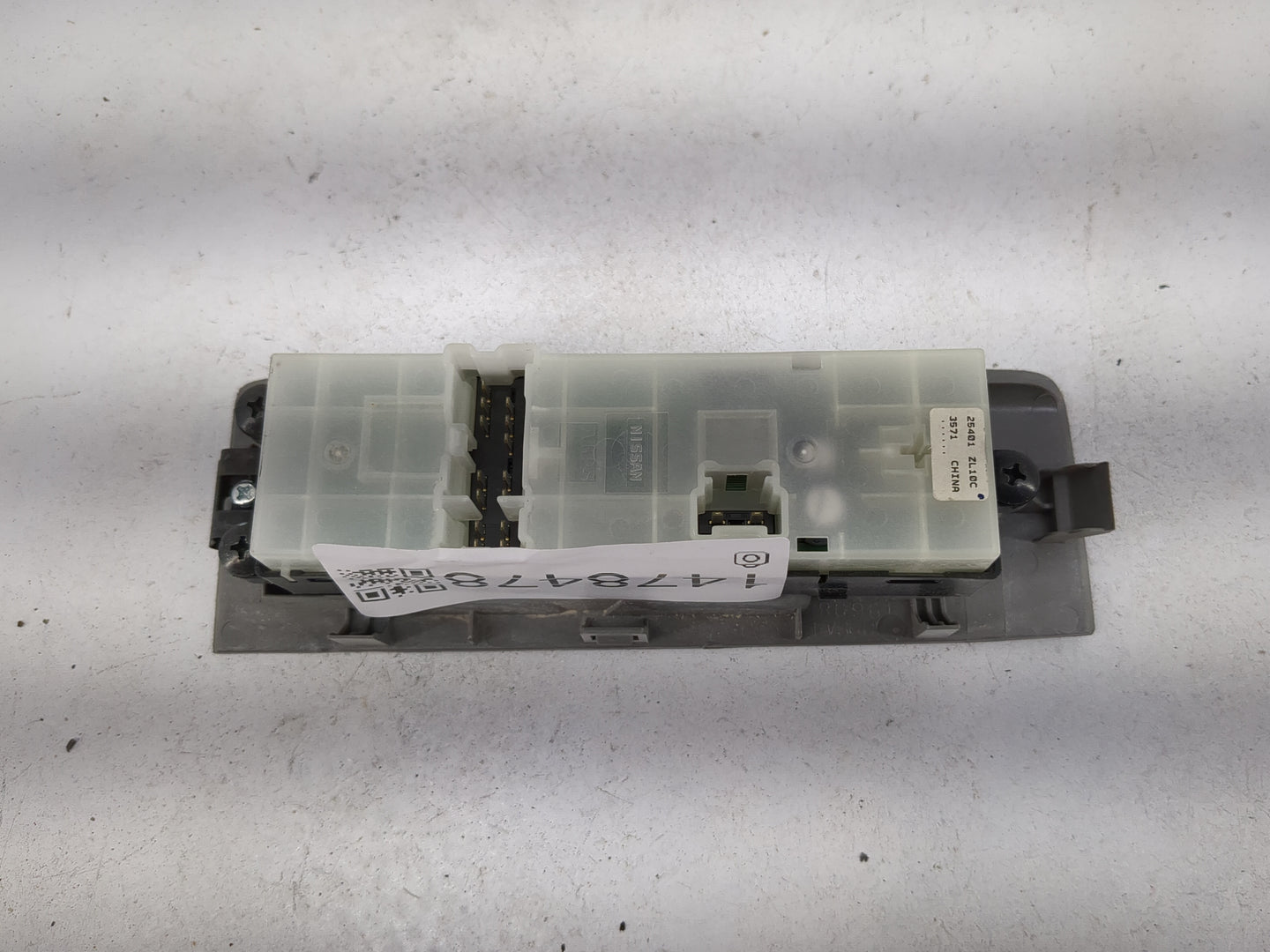 2007-2012 Nissan Pathfinder Master Power Window Switch Replacement Driver Side Left P/N:25401 ZL10C Fits OEM Used Auto Parts