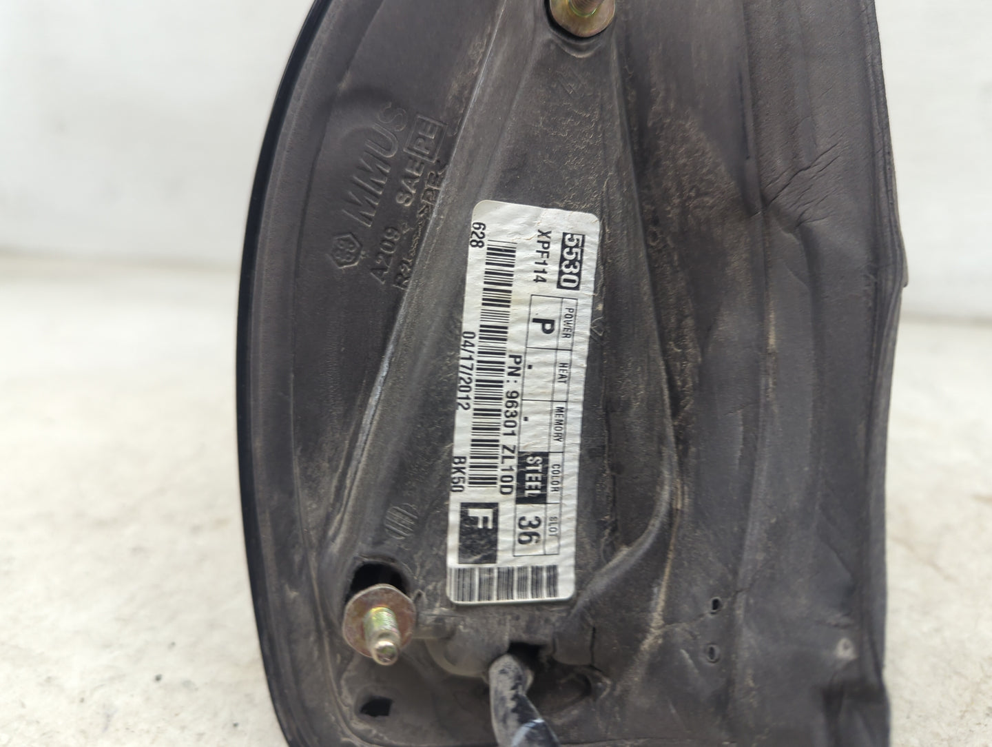2005-2012 Nissan Pathfinder Passenger Side View Mirror - Right Door Mirror OEM Used - Oemusedautoparts1.com