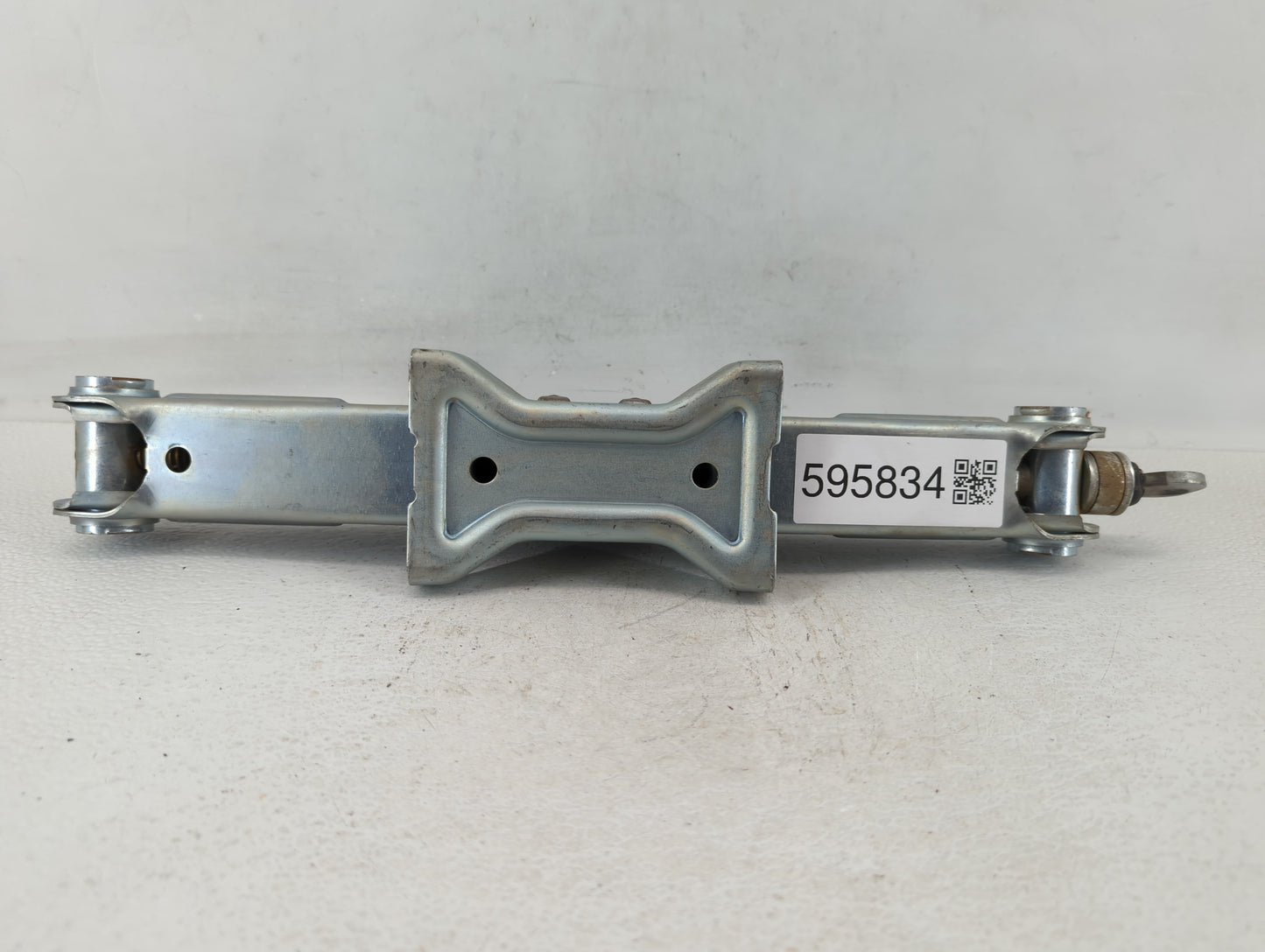 2012 Nissan Quest Spare Scissor Car Jack 595834 - Oemusedautoparts1.com