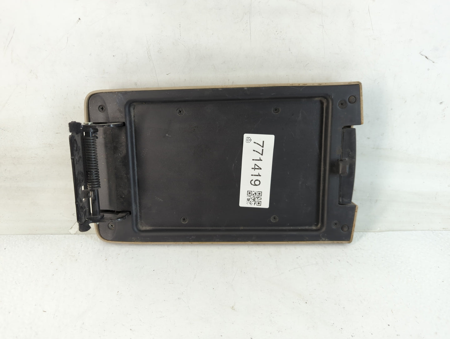 2012 Nissan Quest Center Console Armrest Cover Lid Fits OEM Used Auto Parts - Oemusedautoparts1.com