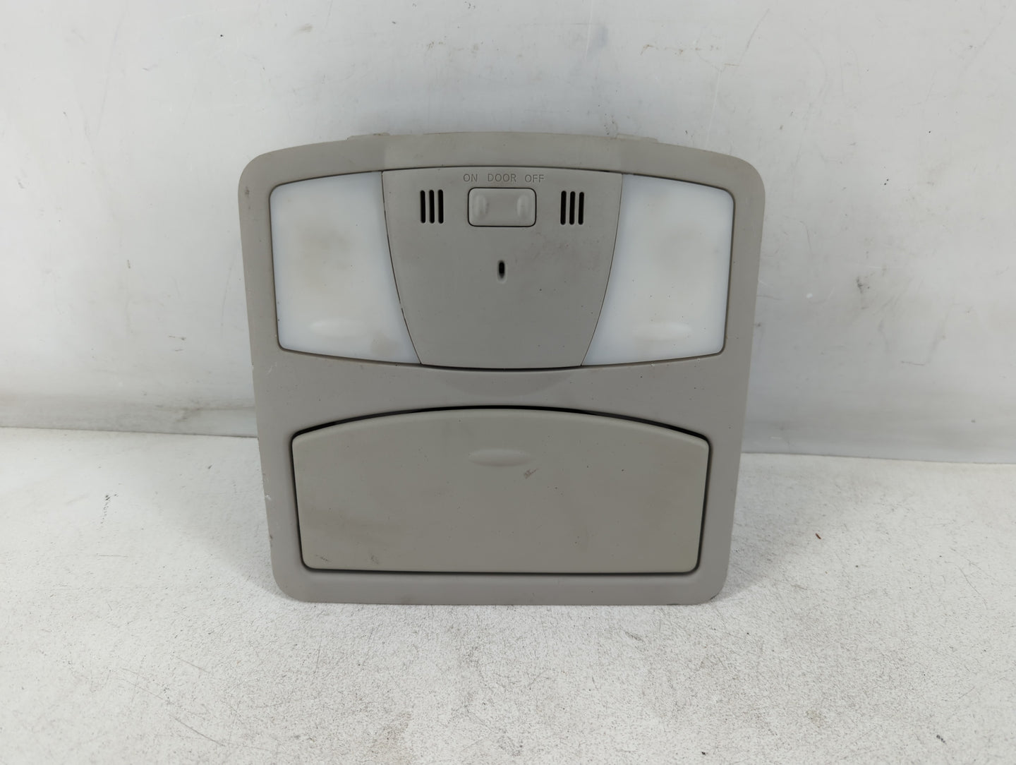 2011-2017 Nissan Quest Overhead Roof Console Interior Dome Light - Oemusedautoparts1.com