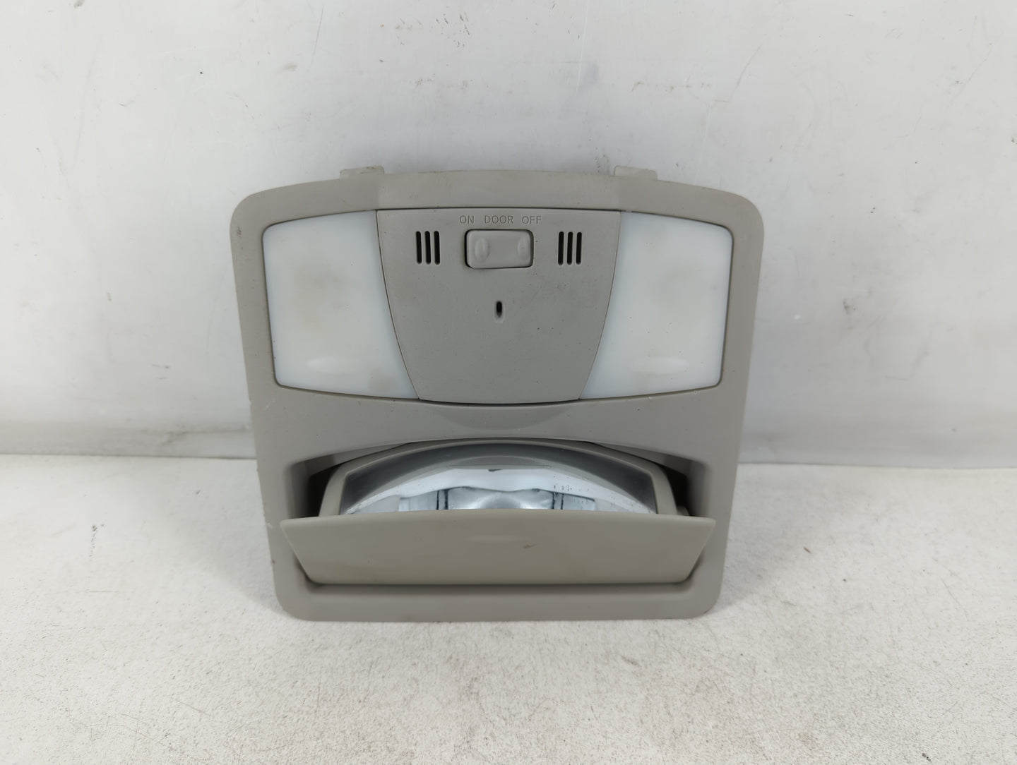 2011-2017 Nissan Quest Overhead Roof Console Interior Dome Light - Oemusedautoparts1.com