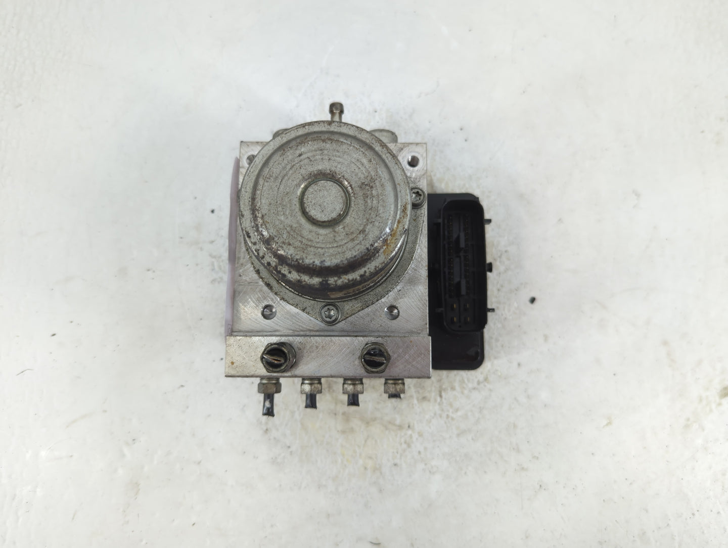 2012-2015 Nissan Rogue ABS Pump Control Module Replacement P/N:TD8405 Fits Fits 2012 2013 2014 2015 OEM Used Auto Parts - Oe
