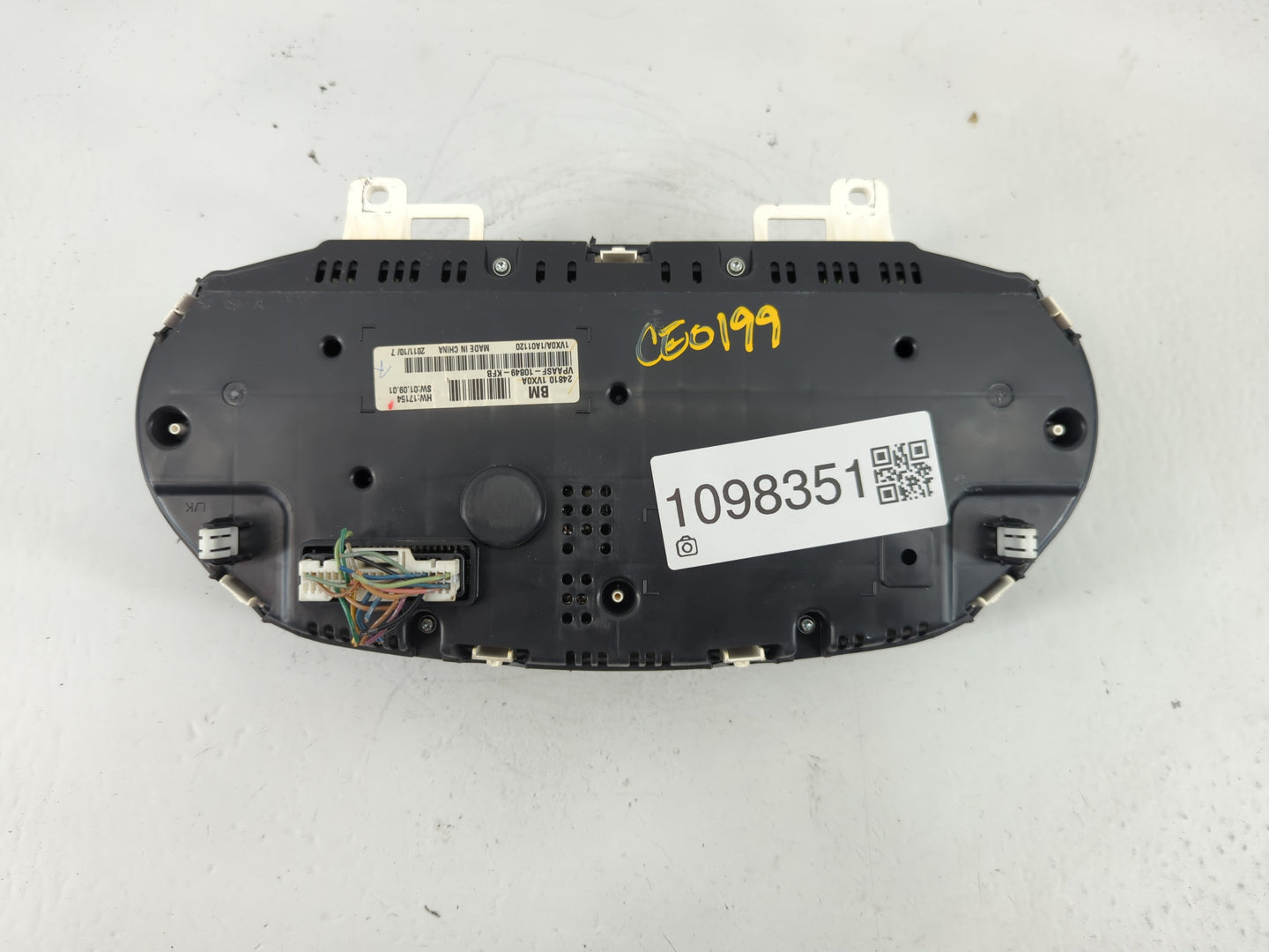 2011-2012 Nissan Rogue Instrument Cluster Speedometer Gauges P/N:24810 1VX0A Fits Fits 2011 2012 OEM Used Auto Parts - Oemus