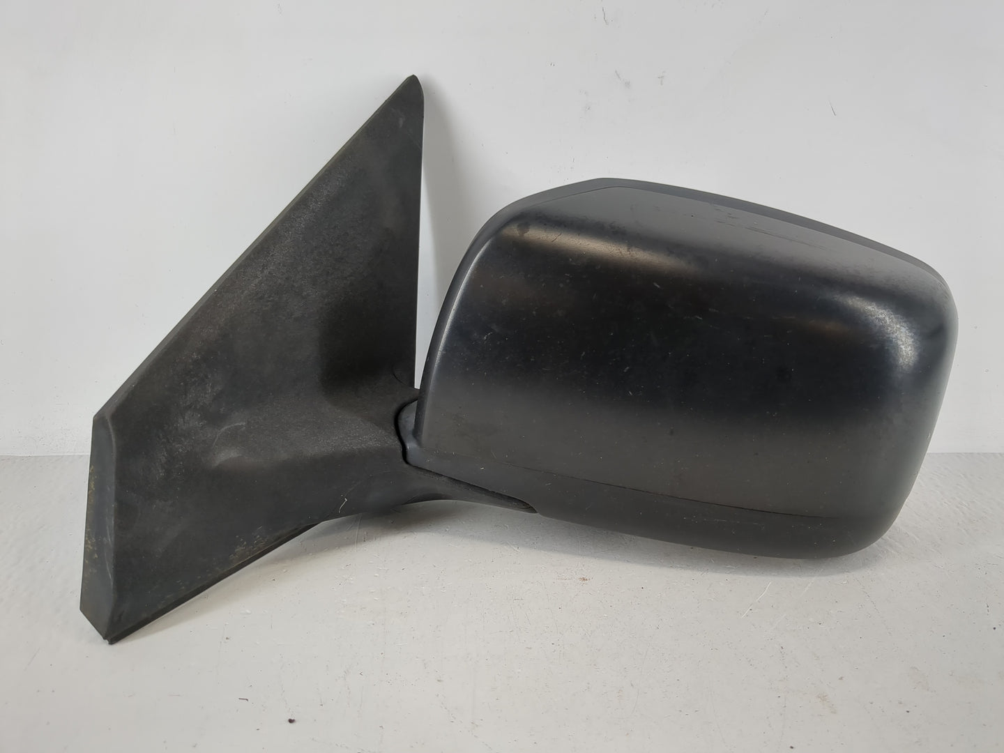 2008-2015 Nissan Rogue Driver Side View Mirror - Left Door Mirror OEM Used - Oemusedautoparts1.com