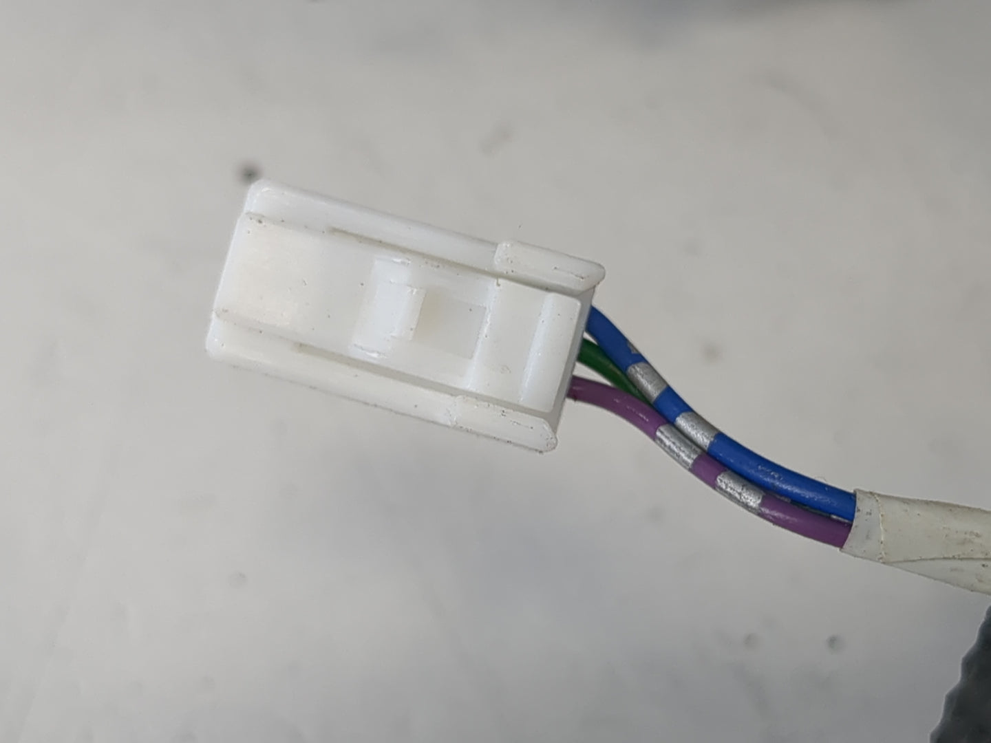 2008-2015 Nissan Rogue Driver Side View Mirror - Left Door Mirror OEM Used - Oemusedautoparts1.com
