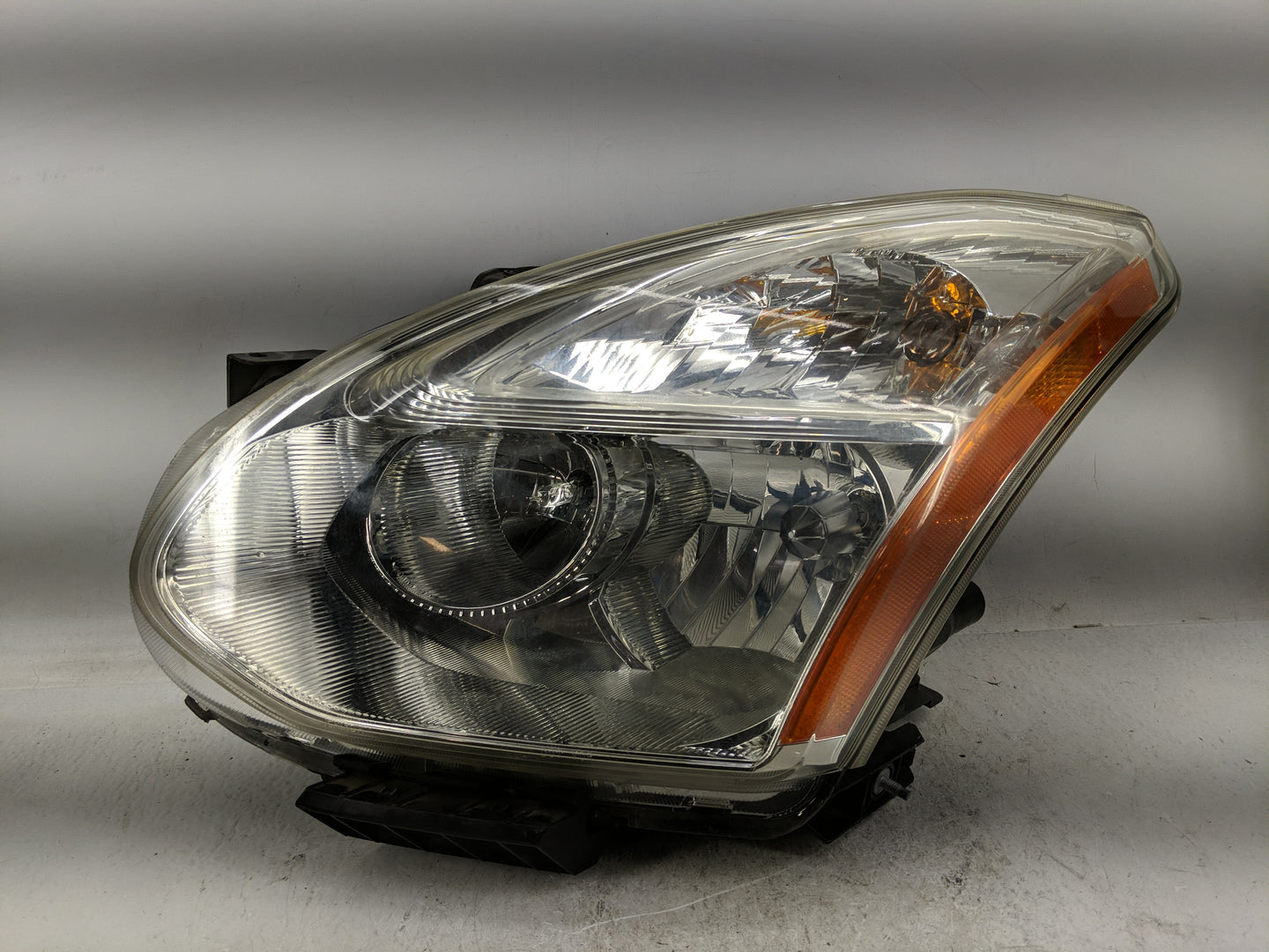 2011-2012 Nissan Rogue Driver Left Oem Head Light Headlight Lamp - Oemusedautoparts1.com