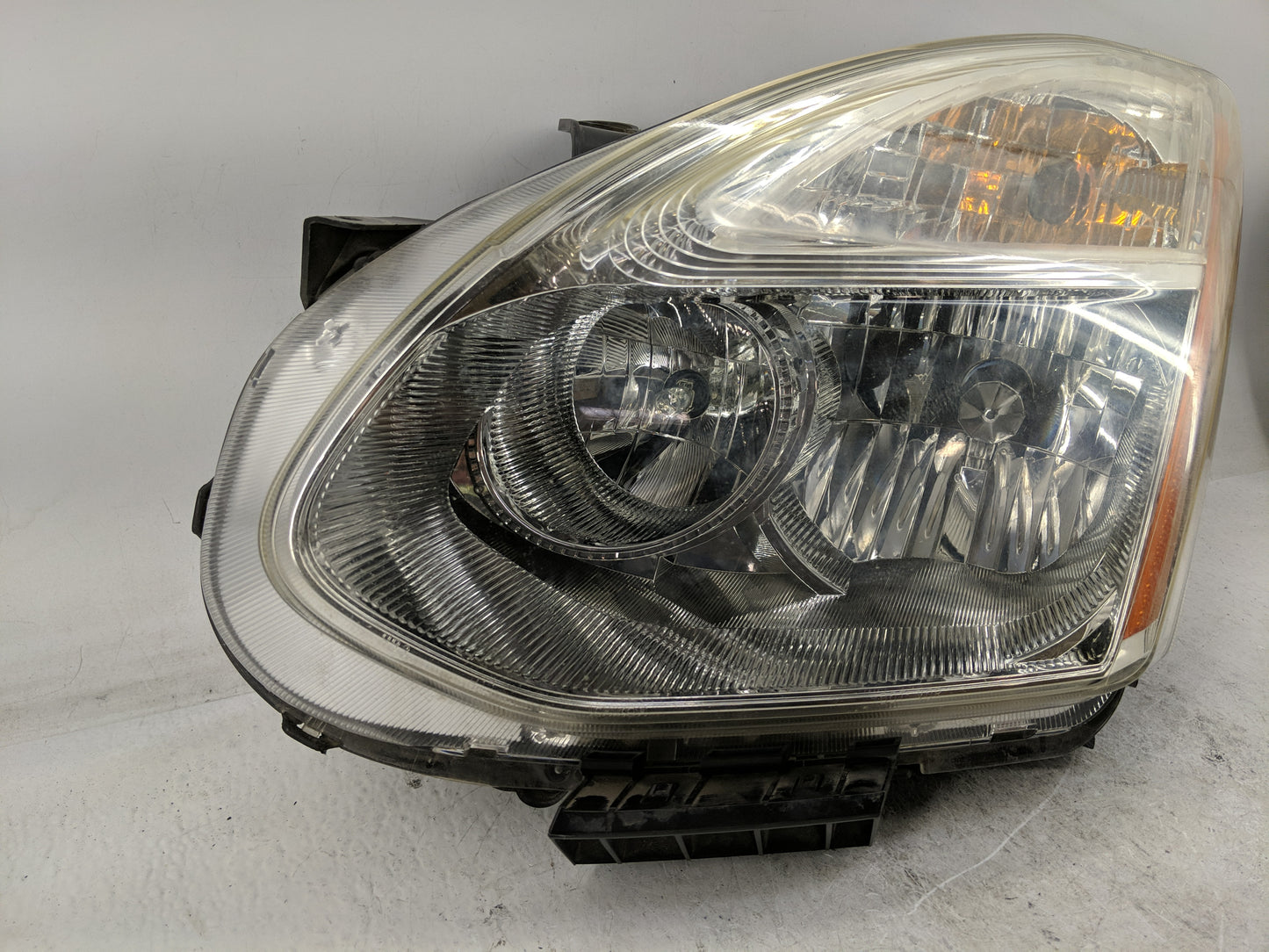 2011-2012 Nissan Rogue Driver Left Oem Head Light Headlight Lamp - Oemusedautoparts1.com