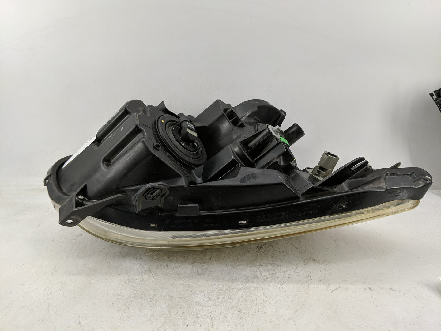 2011-2012 Nissan Rogue Driver Left Oem Head Light Headlight Lamp - Oemusedautoparts1.com