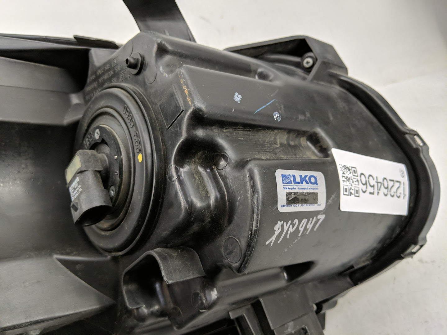 2011-2012 Nissan Rogue Driver Left Oem Head Light Headlight Lamp - Oemusedautoparts1.com