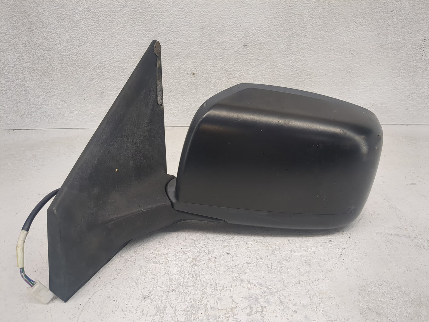 2008-2015 Nissan Rogue Driver Side View Mirror - Left Door Mirror OEM Used - Oemusedautoparts1.com