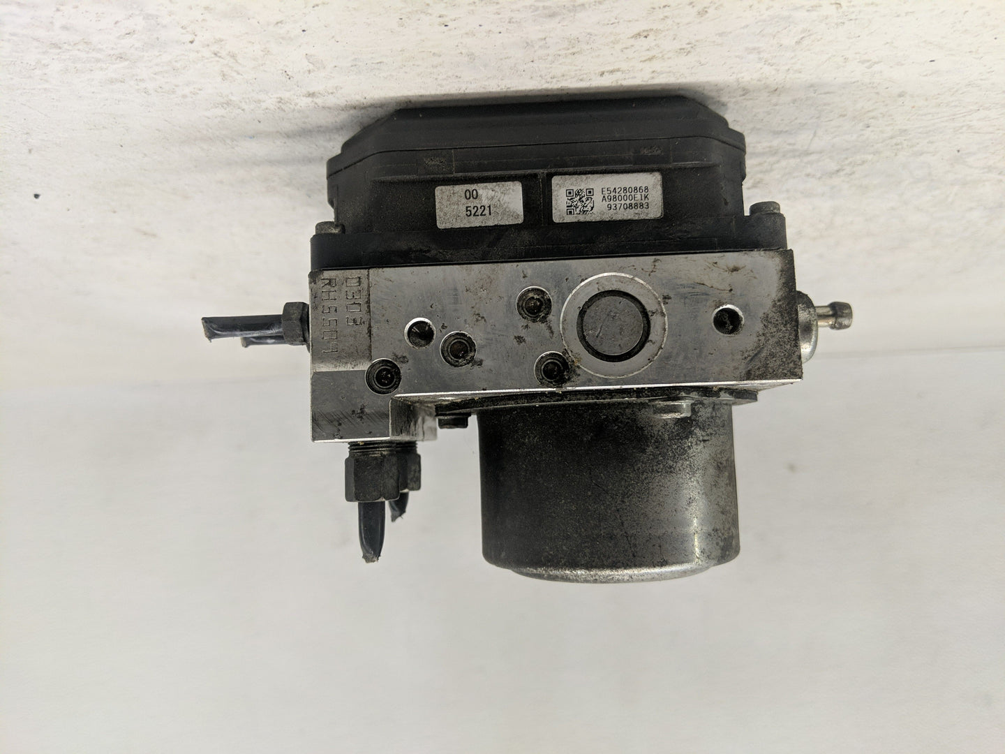 2012-2015 Nissan Rogue ABS Pump Control Module Replacement P/N:A98000E1K Fits Fits 2012 2013 2014 2015 OEM Used Auto Parts -