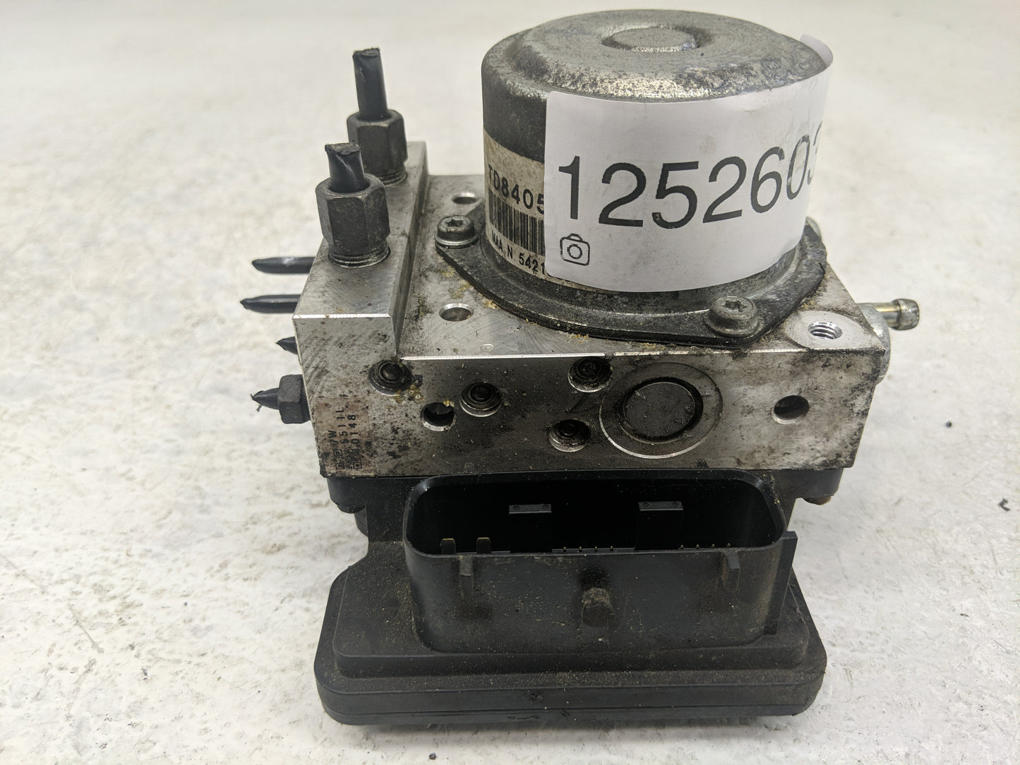 2012-2015 Nissan Rogue ABS Pump Control Module Replacement P/N:A98000E1K Fits Fits 2012 2013 2014 2015 OEM Used Auto Parts -