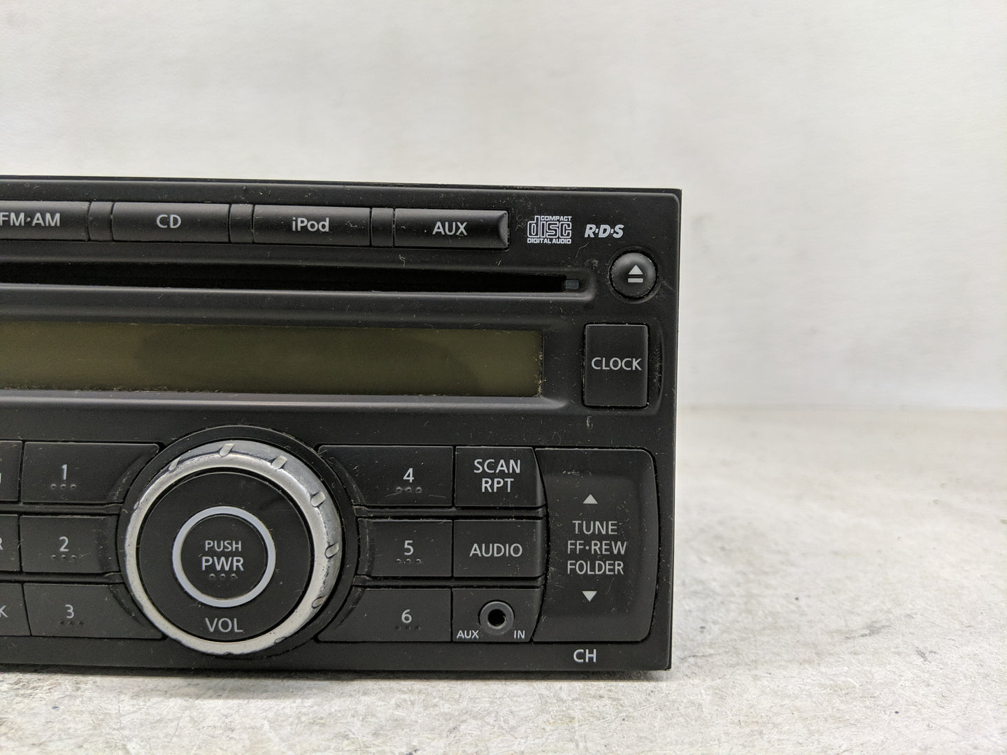 2012 Nissan Rogue Radio AM FM Cd Player Receiver Replacement P/N:0139069 Fits OEM Used Auto Parts - Oemusedautoparts1.com