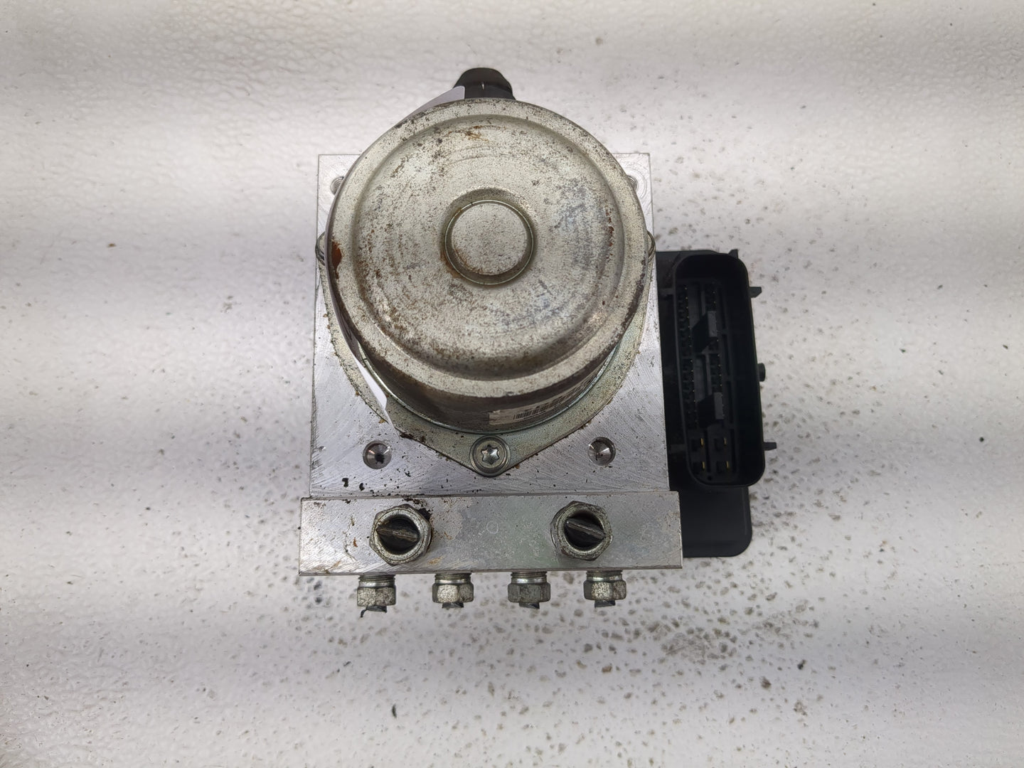 2012-2015 Nissan Rogue ABS Pump Control Module Replacement P/N:TD8405 Fits Fits 2012 2013 2014 2015 OEM Used Auto Parts - Oe