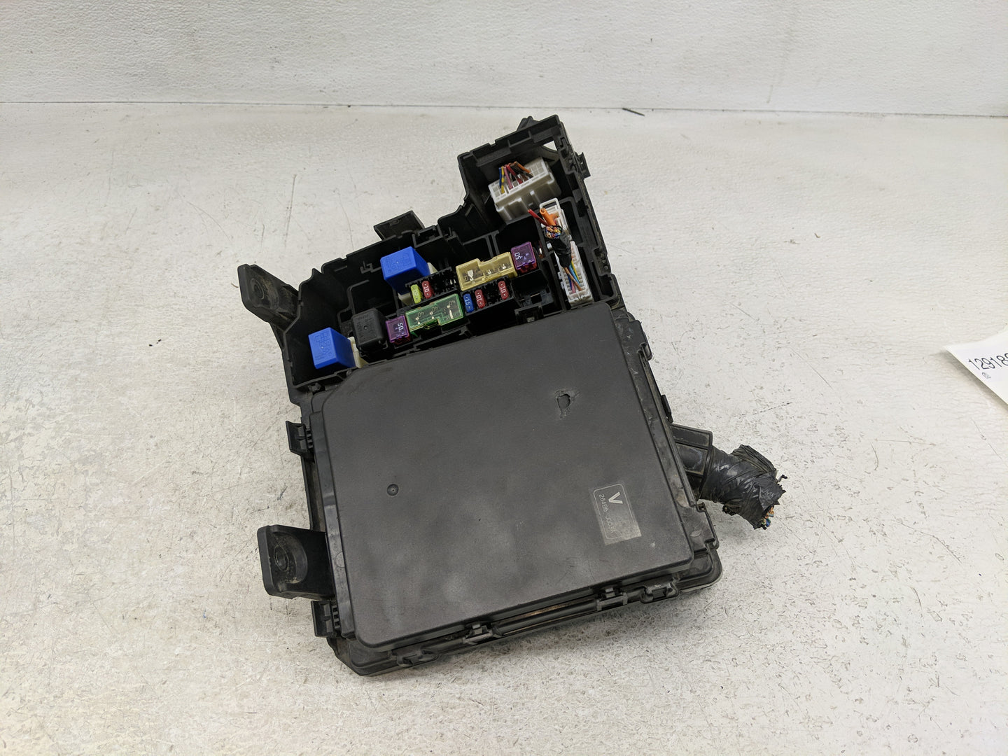 2012-2015 Nissan Rogue Fusebox Fuse Box Panel Relay Module P/N:7154-6324-30 Fits Fits 2012 2013 2014 2015 OEM Used Auto Part