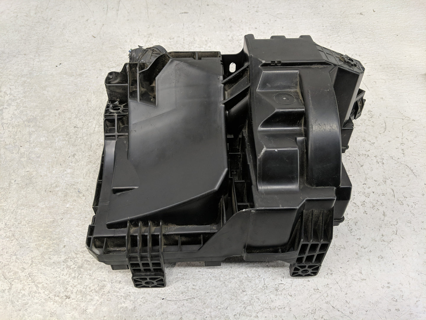 2012-2015 Nissan Rogue Fusebox Fuse Box Panel Relay Module P/N:7154-6324-30 Fits Fits 2012 2013 2014 2015 OEM Used Auto Part