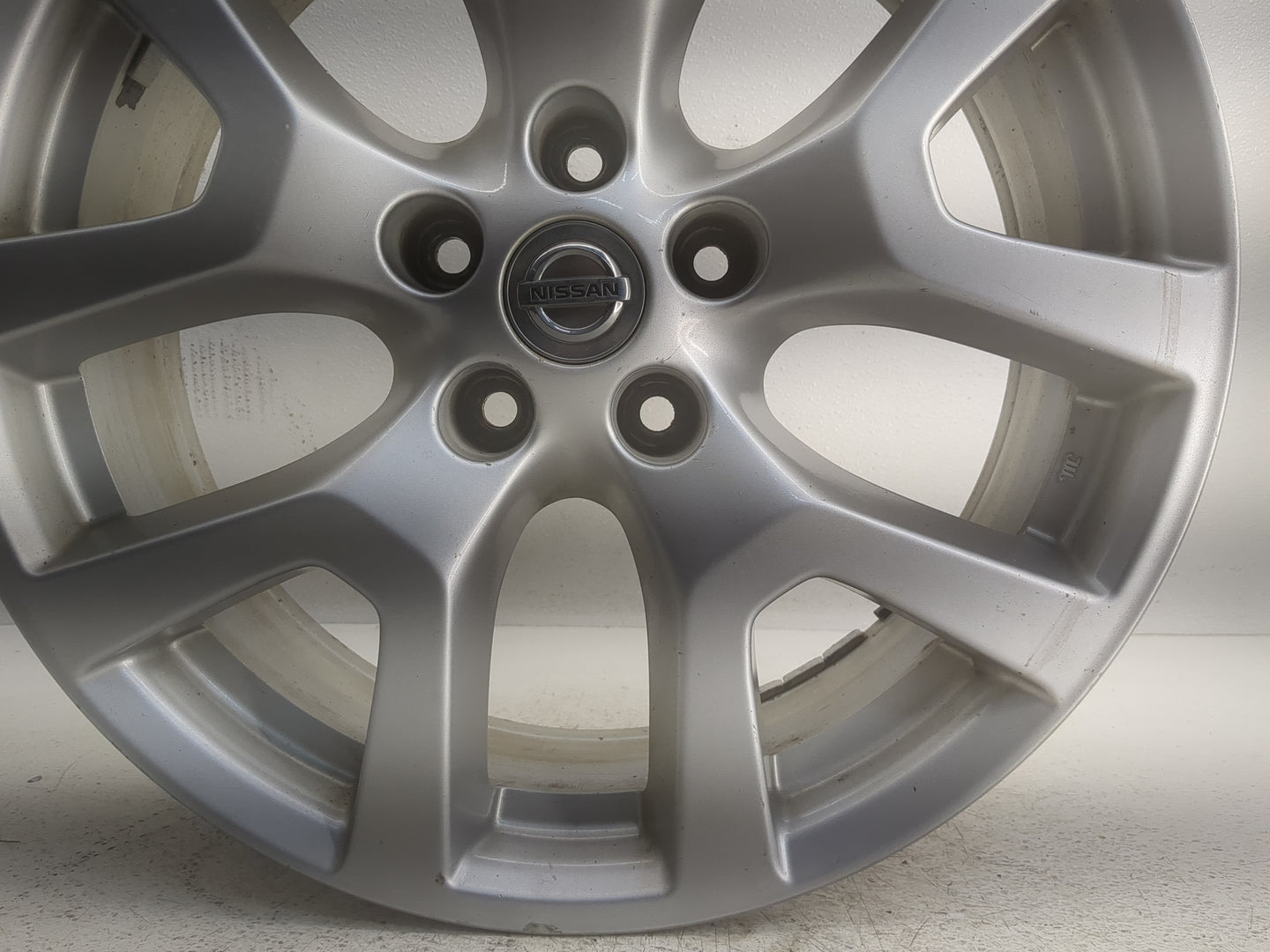 2011-2012 Nissan Rogue Oem Wheel Rim - Oemusedautoparts1.com