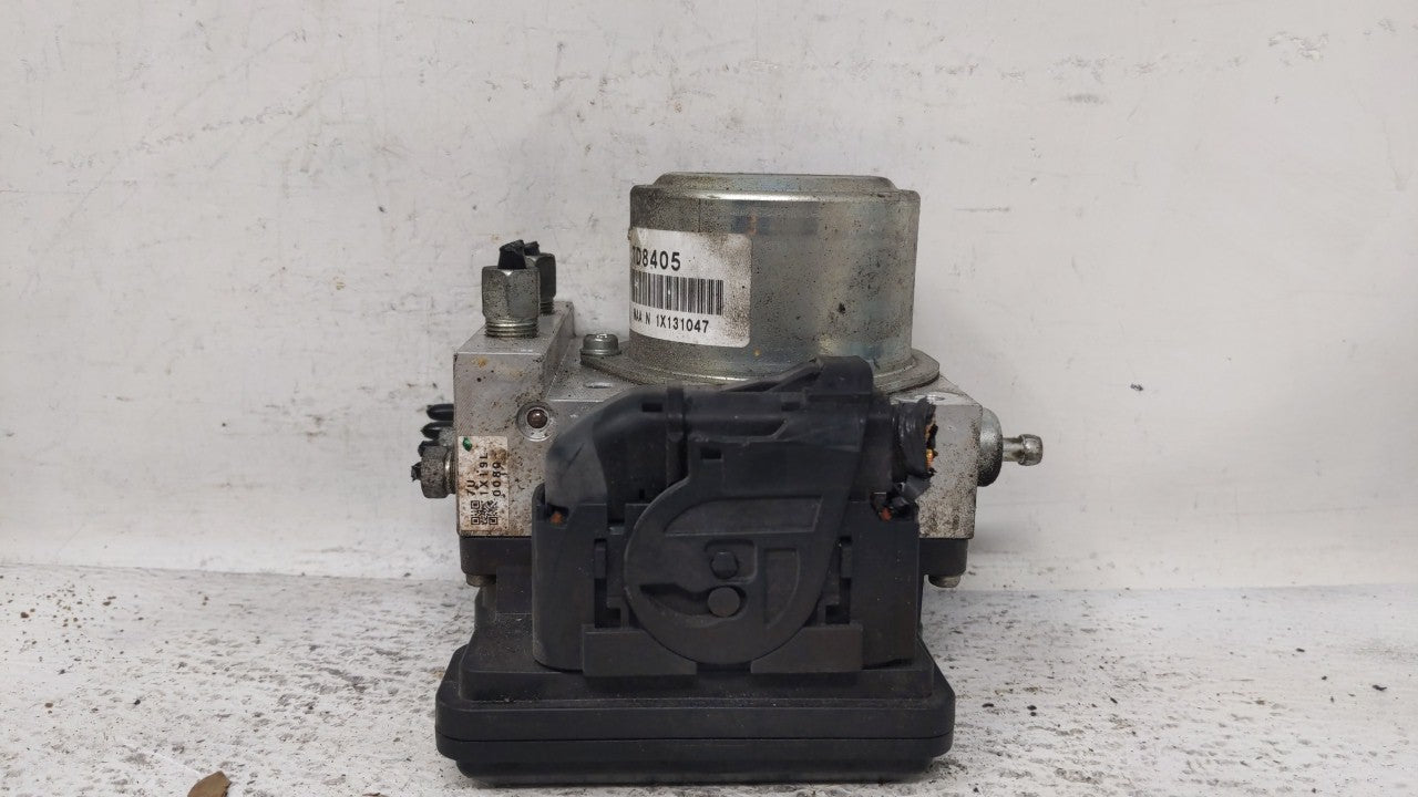 2012-2015 Nissan Rogue ABS Pump Control Module Replacement P/N:TD8405 Fits Fits 2012 2013 2014 2015 OEM Used Auto Parts - Oe