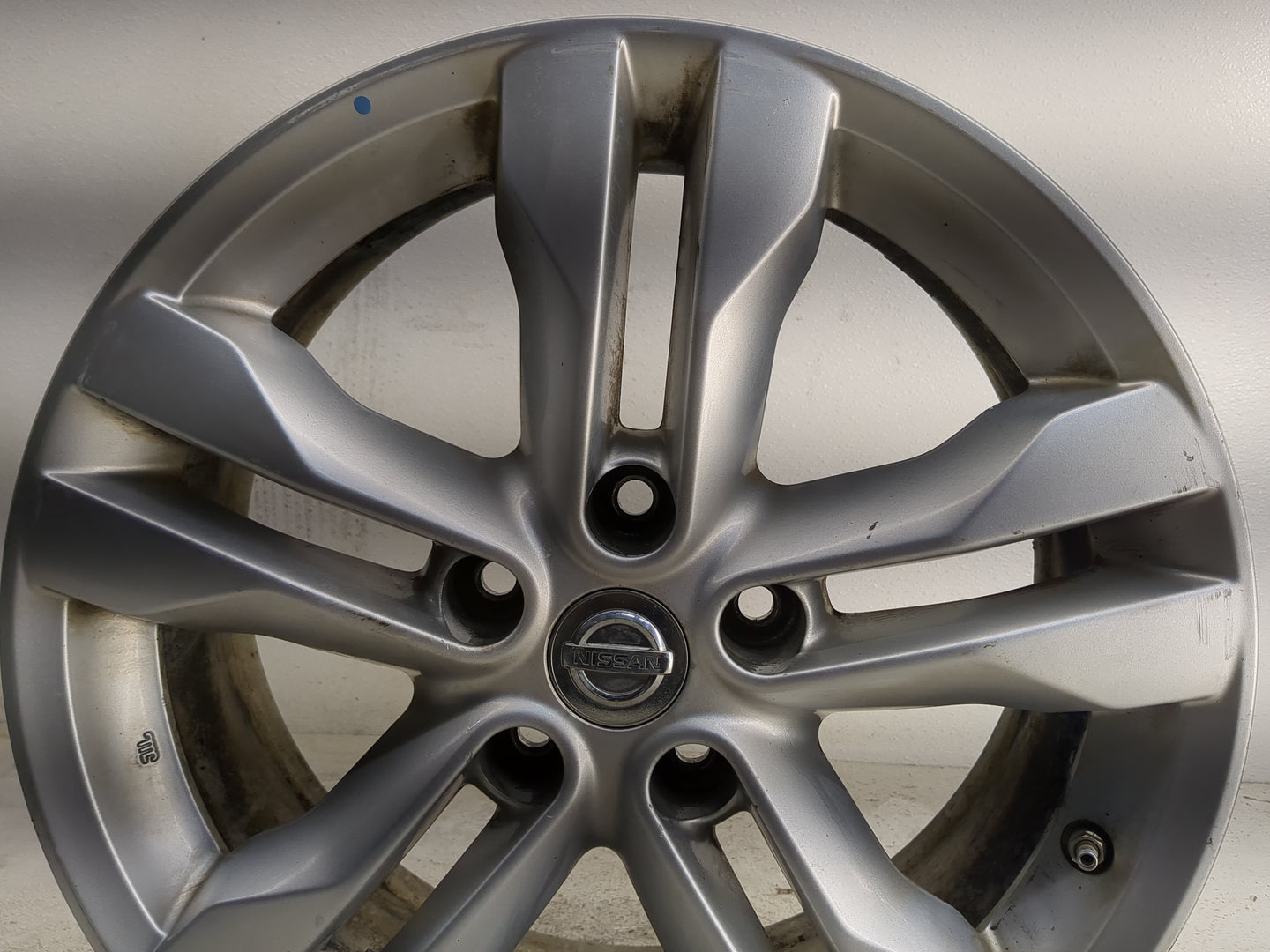2012-2015 Nissan Rogue Oem Wheel Rim 1385090 - Oemusedautoparts1.com