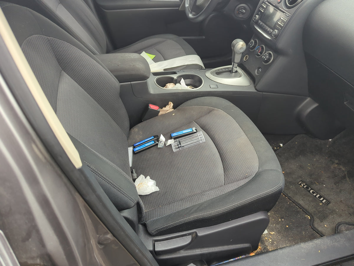 2011-2013 Nissan Rogue Passenger Front Seat Oem - Oemusedautoparts1.com