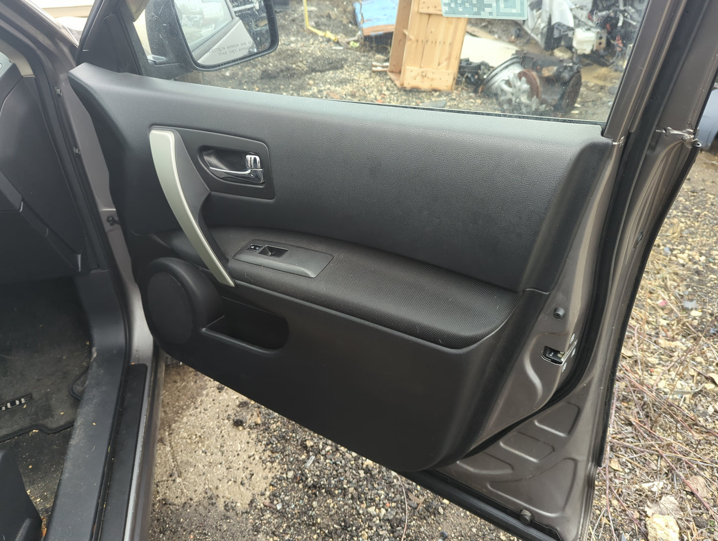2012 Nissan Rogue Front Right Passenger Interior Door Panel Trim 1387923 - Oemusedautoparts1.com